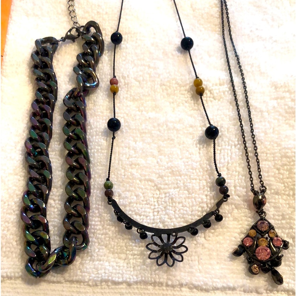 Costume jewelry necklaces selling as a set